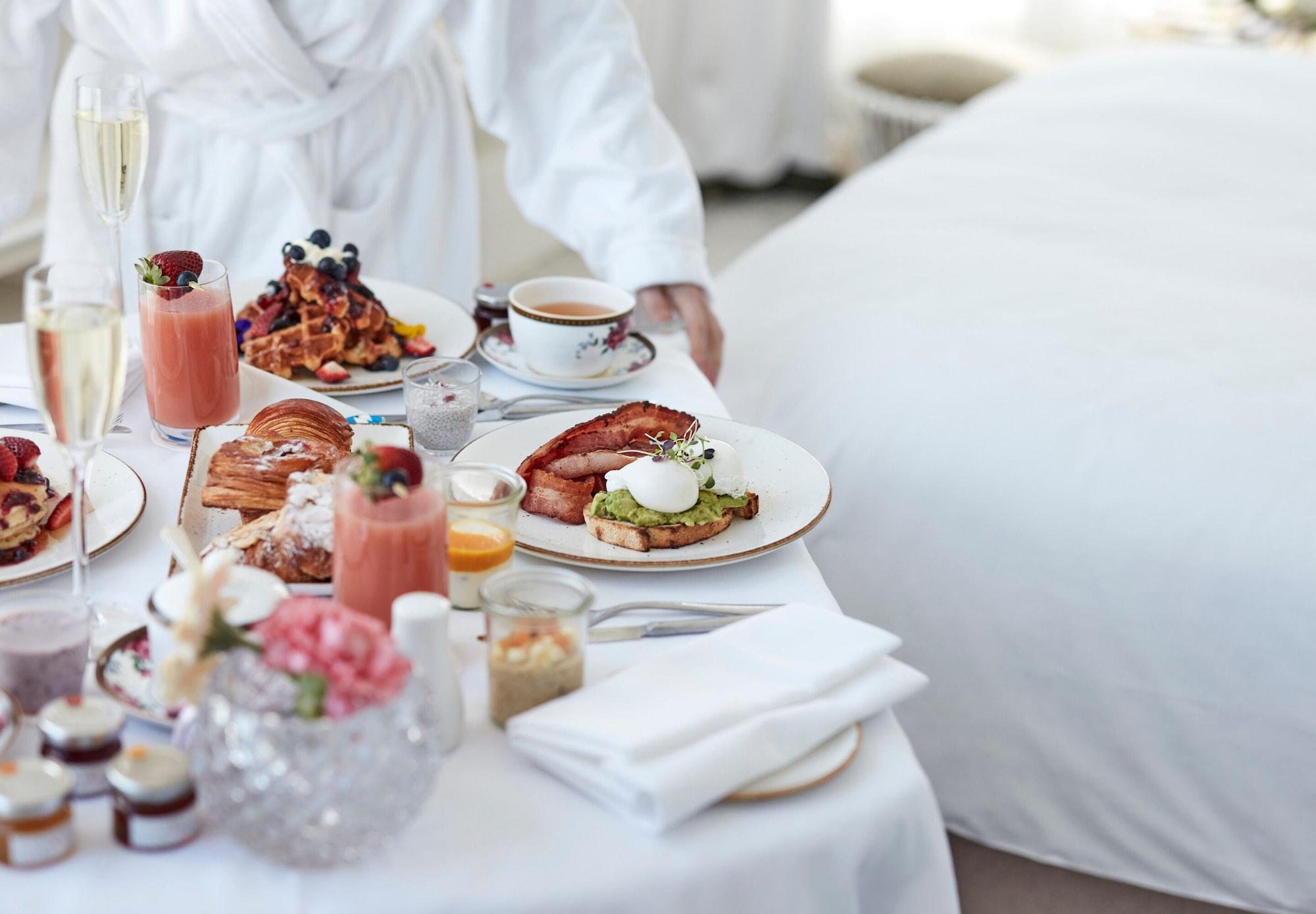 Hotel The Langham Melburne Exterior foto Room service