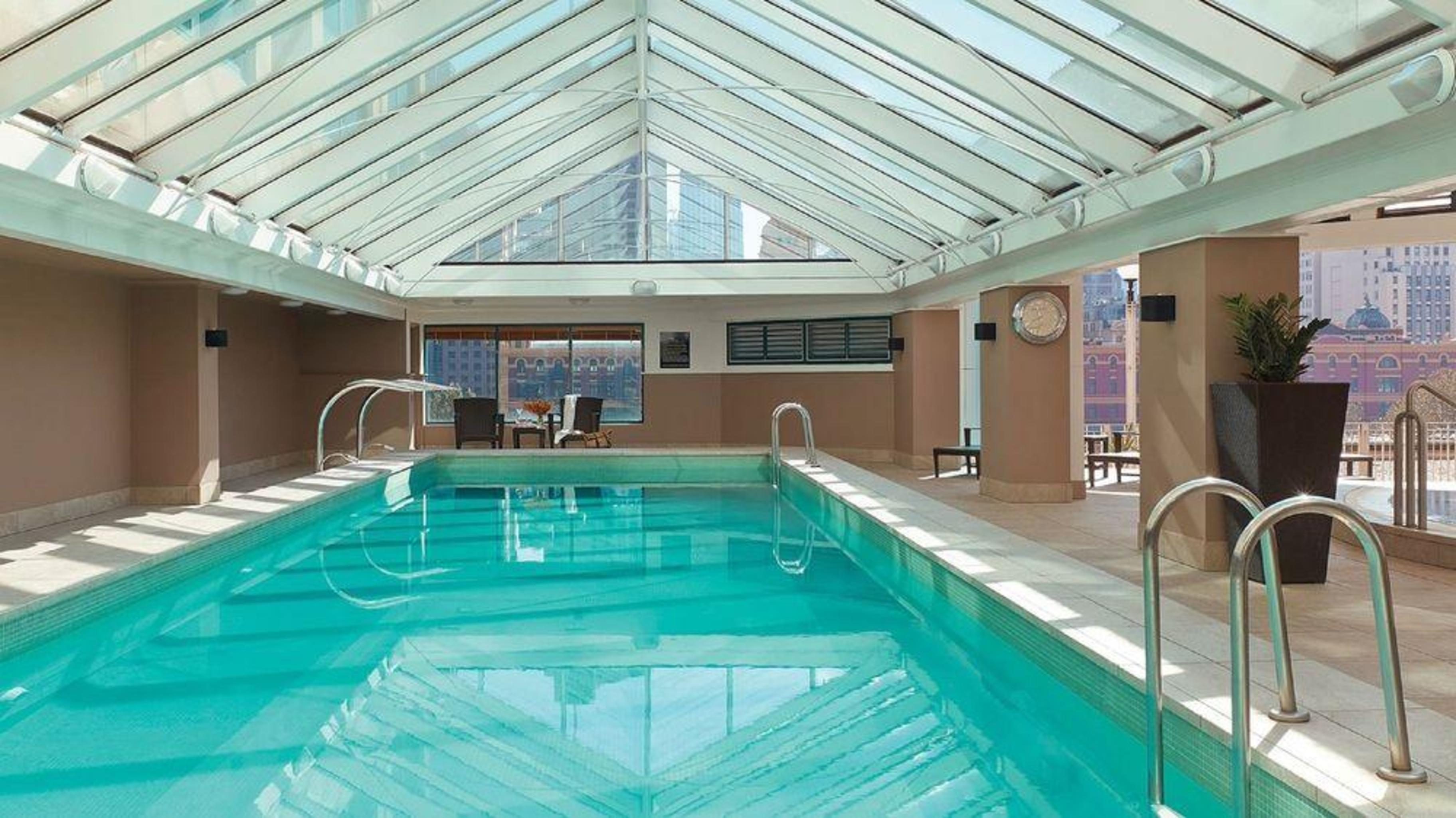 Hotel The Langham Melburne Exterior foto The pool at the Mandarin Oriental, Munich