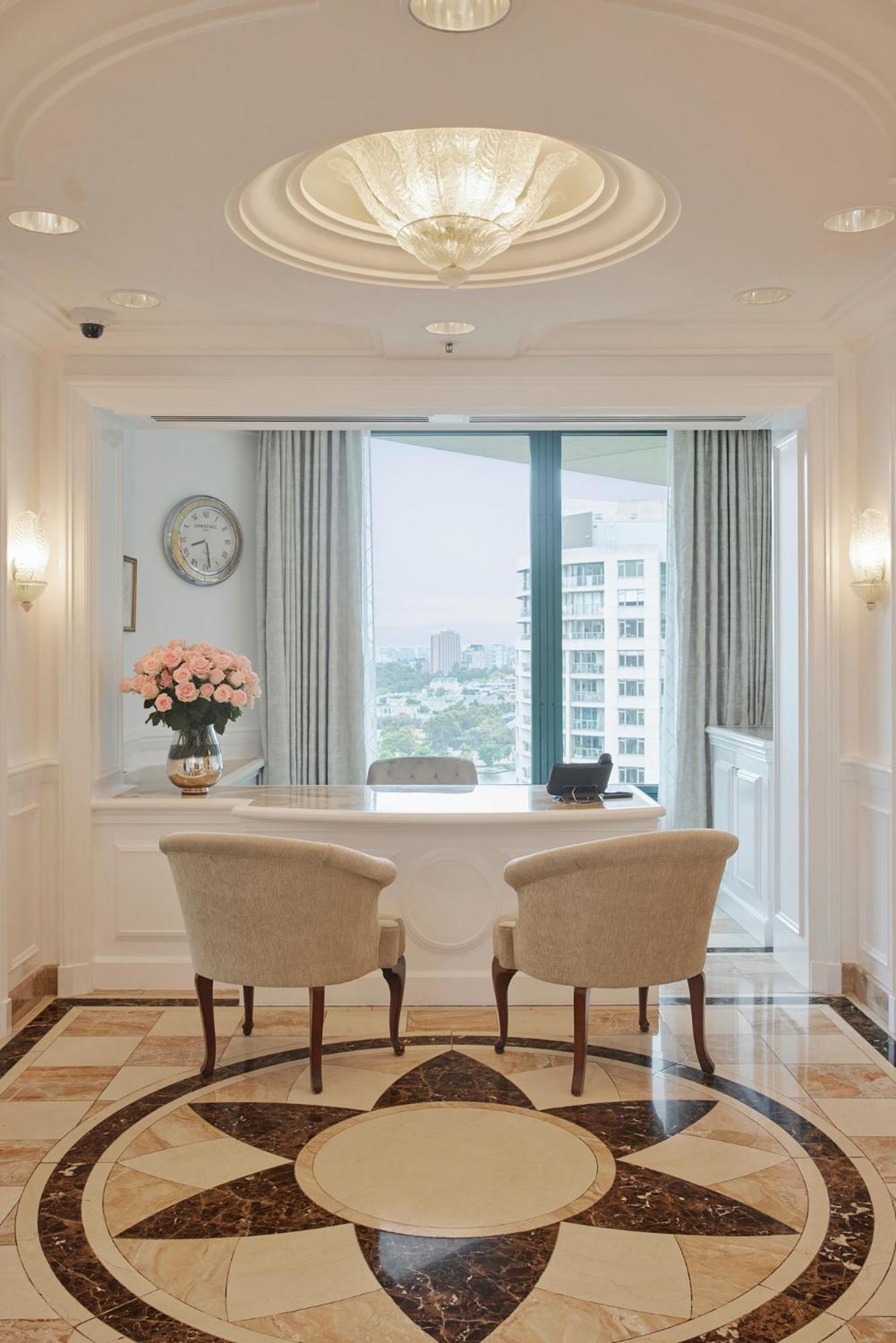 Hotel The Langham Melburne Exterior foto A view of the reception area at the Mandarin Oriental, Kuala Lumpur