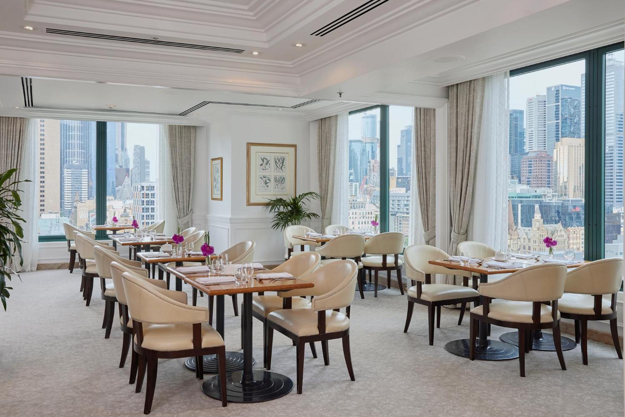 Hotel The Langham Melburne Exterior foto The Club Lounge at the Conrad Hong Kong