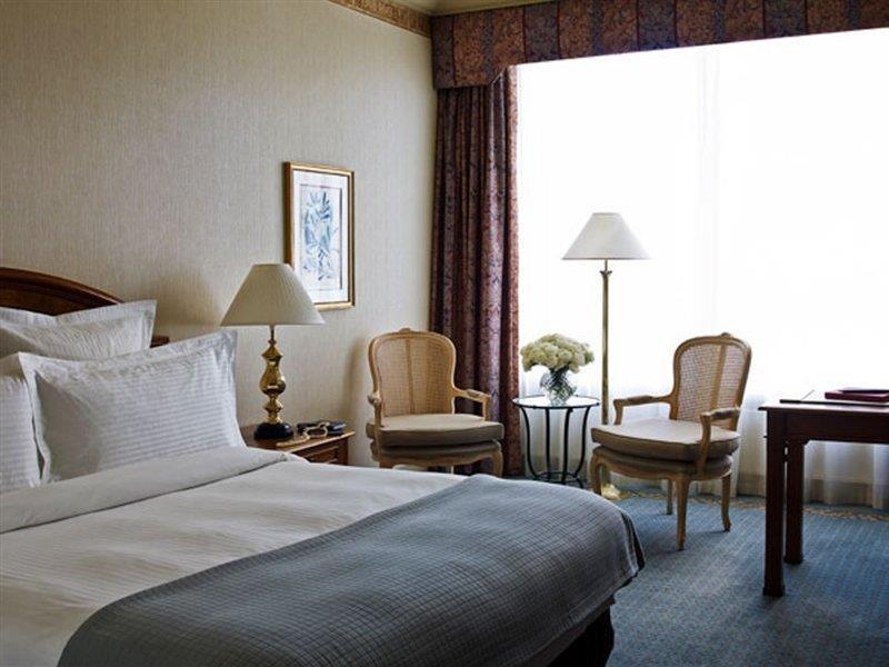 Hotel The Langham Melburne Habitación foto A room at the hotel